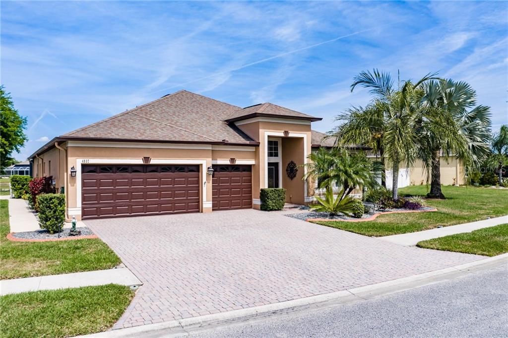 Recently Sold: $450,000 (4 beds, 3 baths, 2702 Square Feet)
