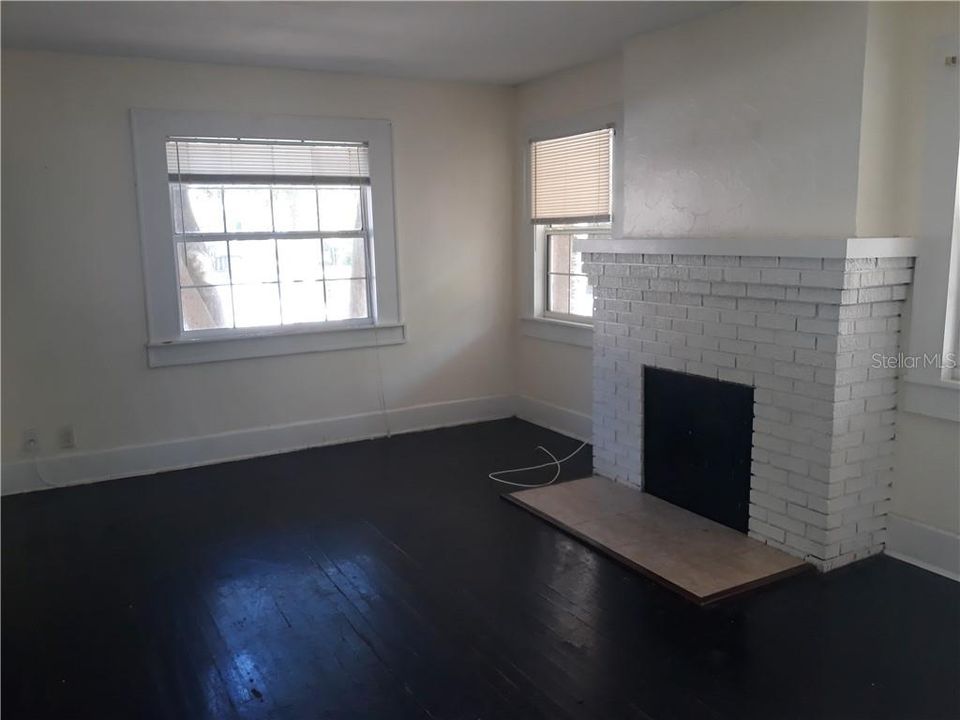 Recently Rented: $1,780 (2 beds, 2 baths, 948 Square Feet)
