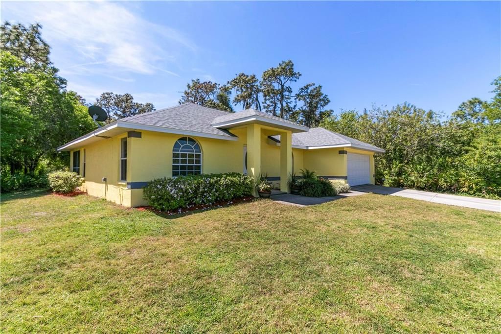 Recently Sold: $349,000 (3 beds, 2 baths, 1511 Square Feet)