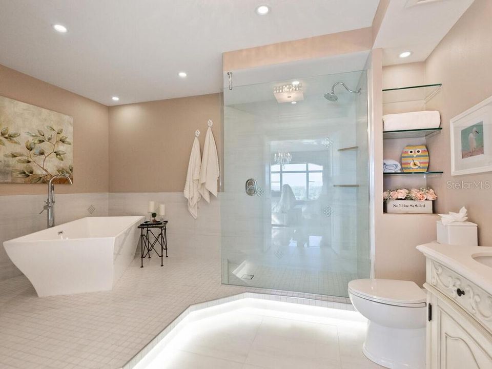 Недавно продано: $1,200,000 (2 спален, 2 ванн, 1468 Квадратных фут)