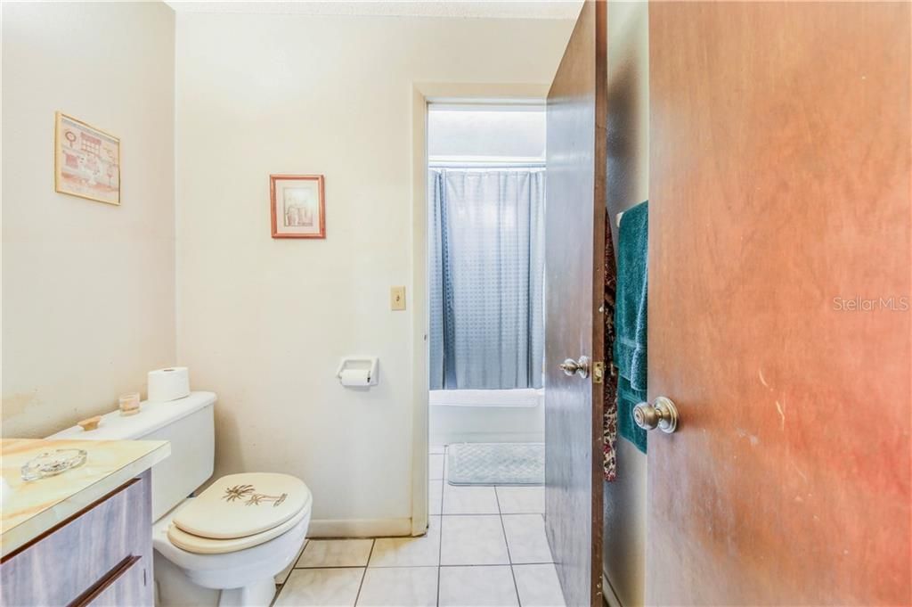 最近售出: $165,000 (0 贝兹, 0 浴室, 1680 平方英尺)