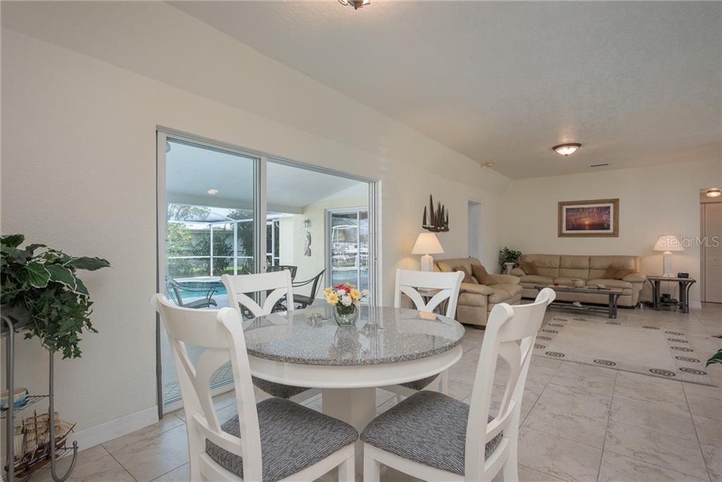 Recently Sold: $497,000 (3 beds, 3 baths, 1634 Square Feet)