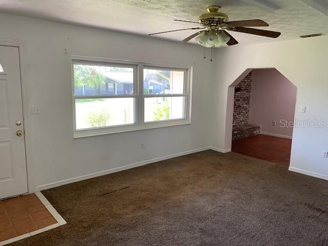 Recently Rented: $1,300 (3 beds, 2 baths, 1732 Square Feet)