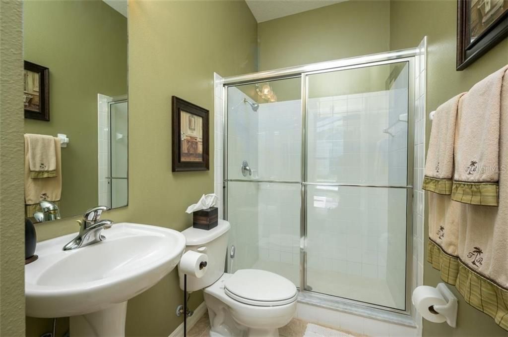 最近售出: $575,000 (4 贝兹, 3 浴室, 3492 平方英尺)