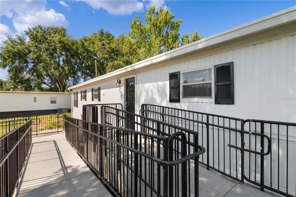 Recently Sold: $120,000 (2 beds, 1 baths, 838 Square Feet)