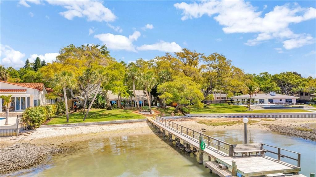 Recently Sold: $1,700,000 (3 beds, 2 baths, 2582 Square Feet)