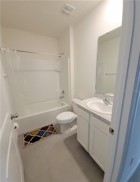 最近租的: $2,100 (3 贝兹, 2 浴室, 1672 平方英尺)