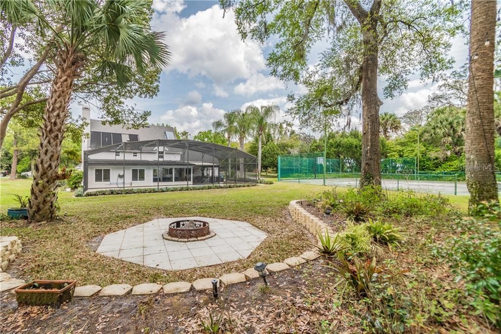Recently Sold: $720,000 (4 beds, 2 baths, 2816 Square Feet)