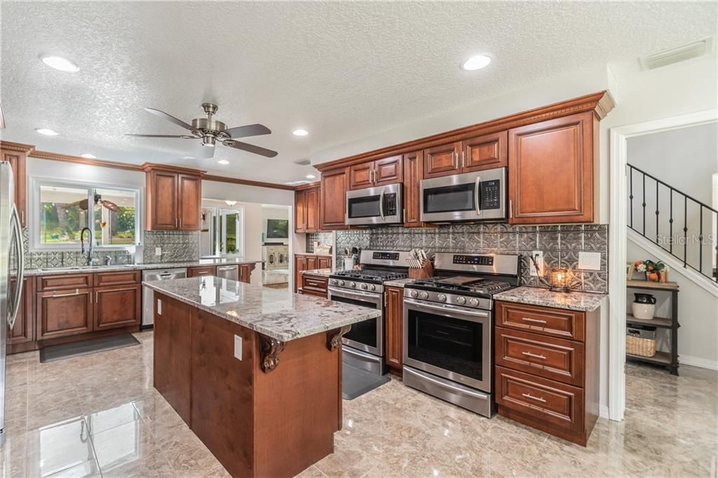 Recently Sold: $720,000 (4 beds, 2 baths, 2816 Square Feet)
