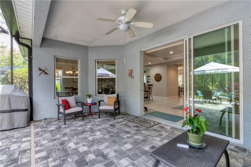Recently Sold: $355,000 (3 beds, 2 baths, 2322 Square Feet)