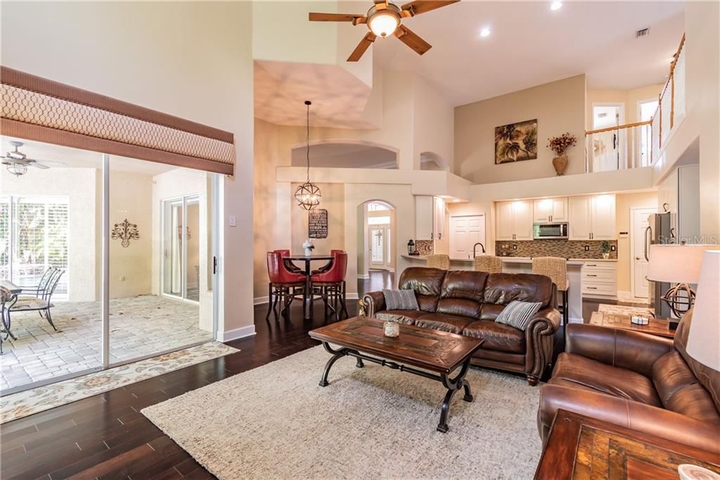 Recently Sold: $579,000 (5 beds, 3 baths, 3302 Square Feet)