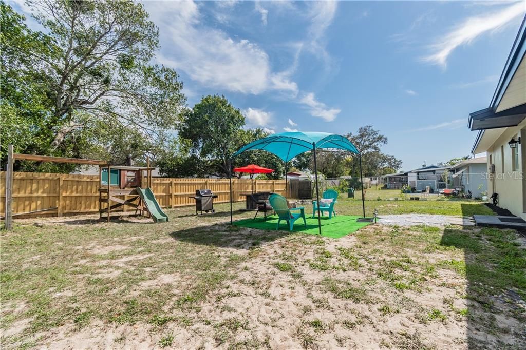 Recently Sold: $154,900 (2 beds, 1 baths, 1170 Square Feet)
