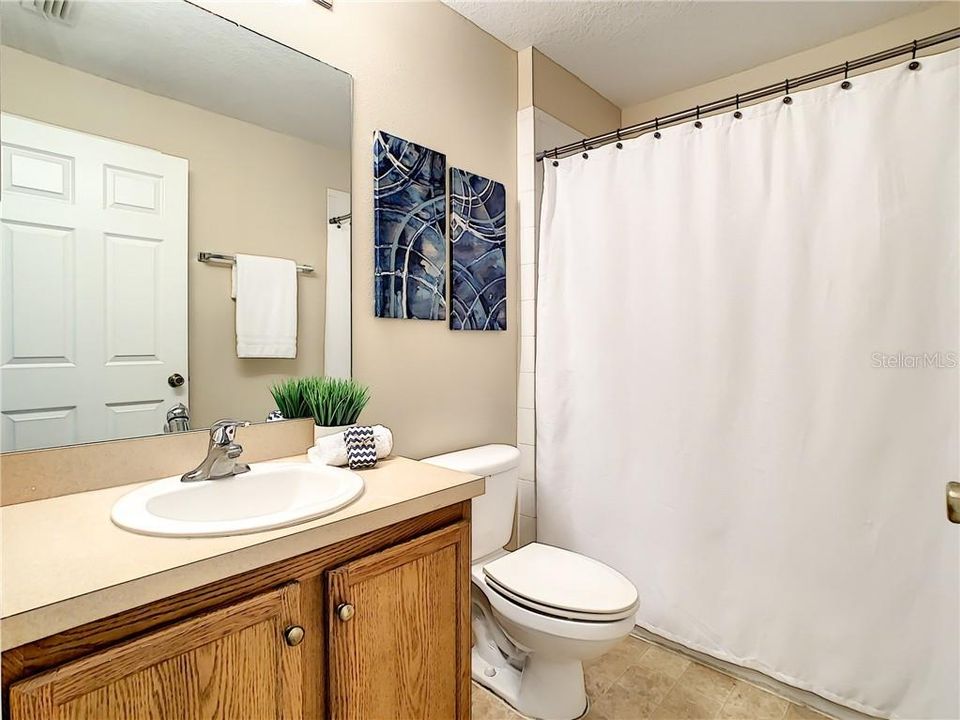 最近售出: $285,000 (3 贝兹, 2 浴室, 1517 平方英尺)