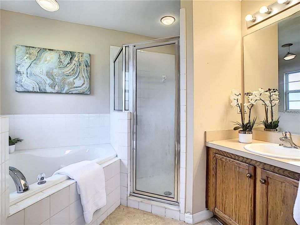 最近售出: $285,000 (3 贝兹, 2 浴室, 1517 平方英尺)