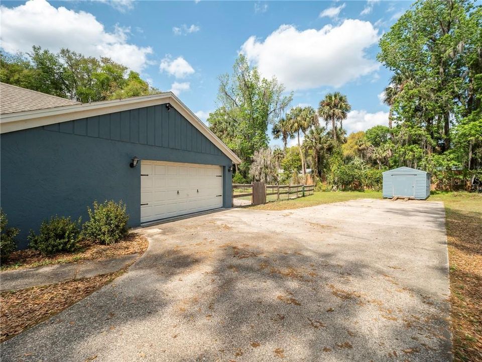 Recently Sold: $253,000 (3 beds, 2 baths, 1467 Square Feet)