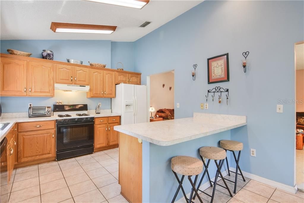 Recently Sold: $280,000 (3 beds, 2 baths, 2076 Square Feet)