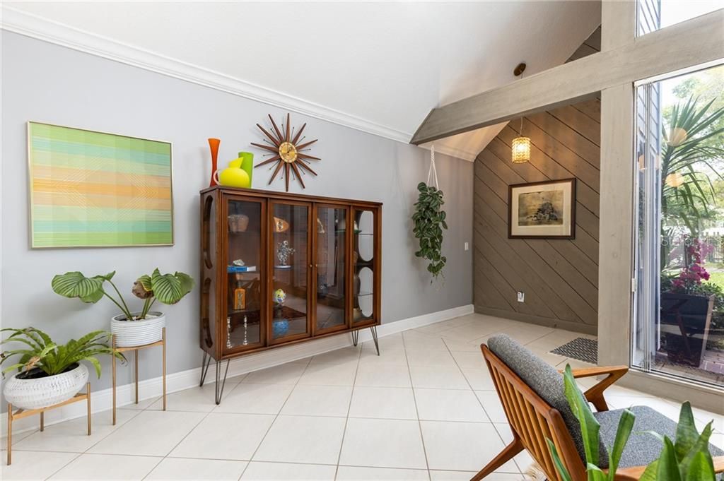 Recently Sold: $850,000 (3 beds, 2 baths, 2223 Square Feet)