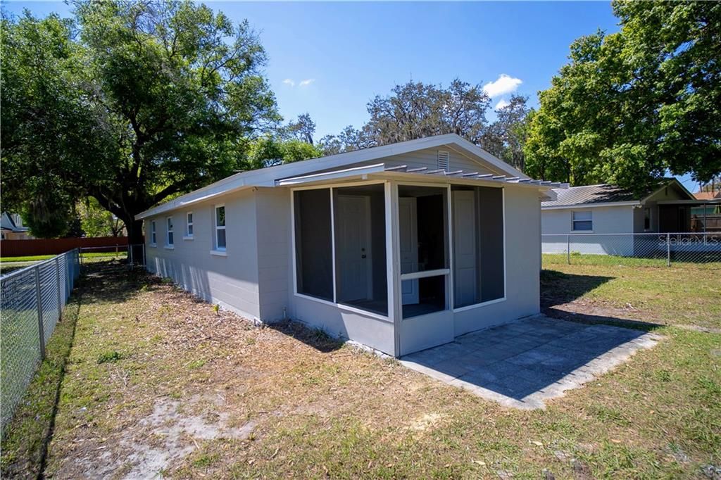 Recently Sold: $199,999 (3 beds, 1 baths, 1247 Square Feet)