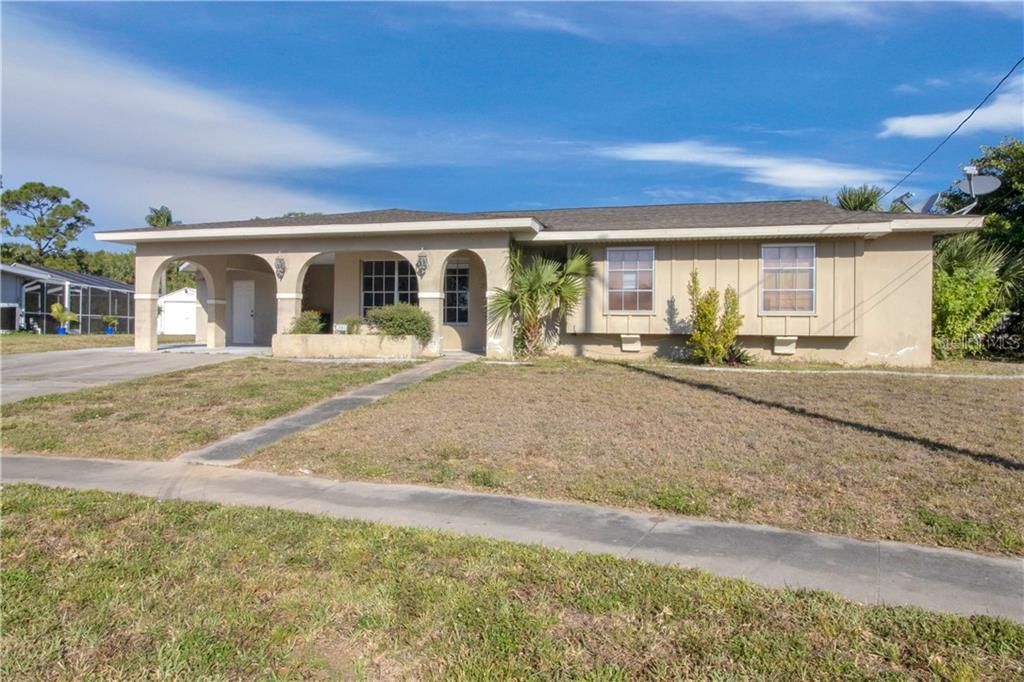 Recently Sold: $180,000 (3 beds, 2 baths, 1166 Square Feet)