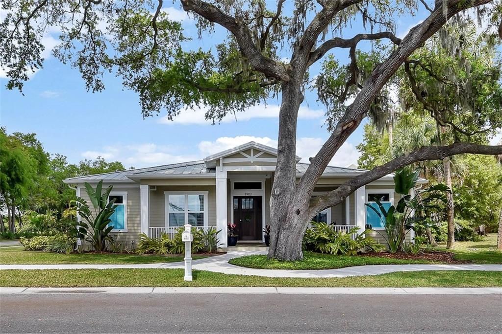 Recently Sold: $660,000 (3 beds, 3 baths, 2608 Square Feet)