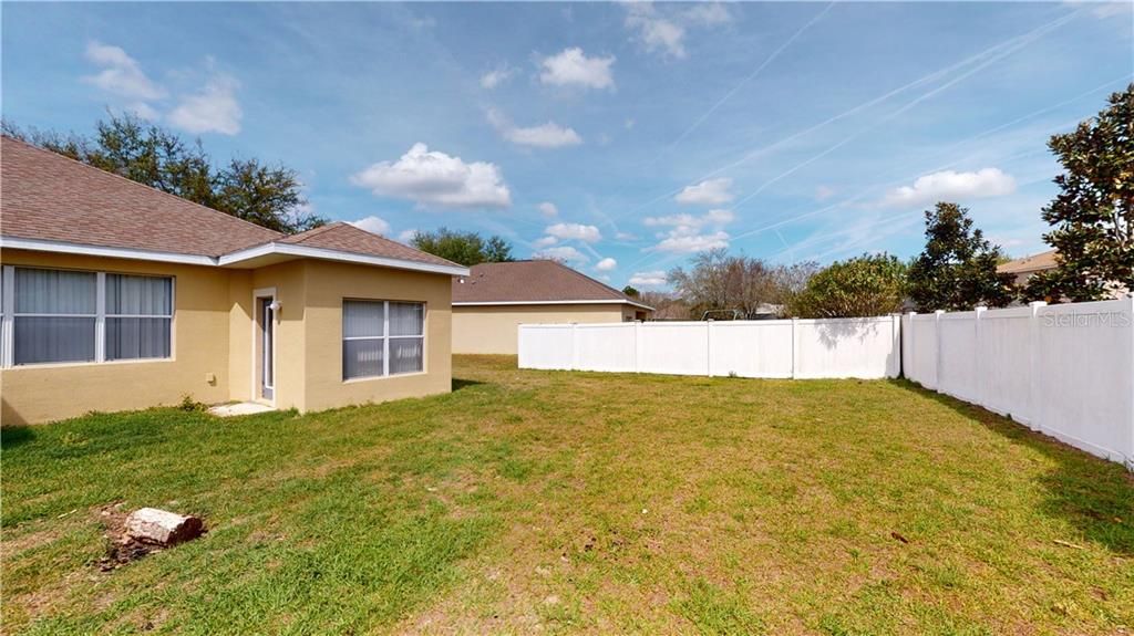 Recently Sold: $225,000 (4 beds, 2 baths, 2011 Square Feet)