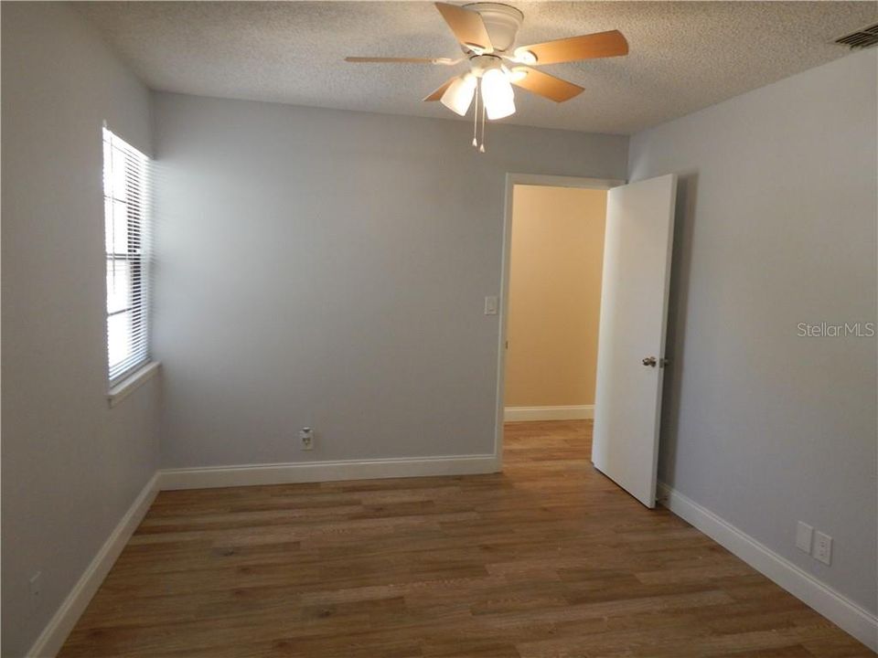 Recently Sold: $170,000 (2 beds, 2 baths, 959 Square Feet)