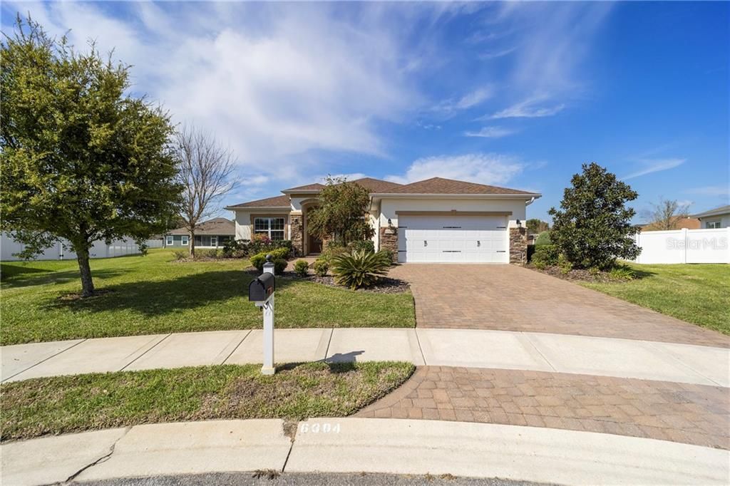 Recently Sold: $309,900 (3 beds, 2 baths, 1941 Square Feet)