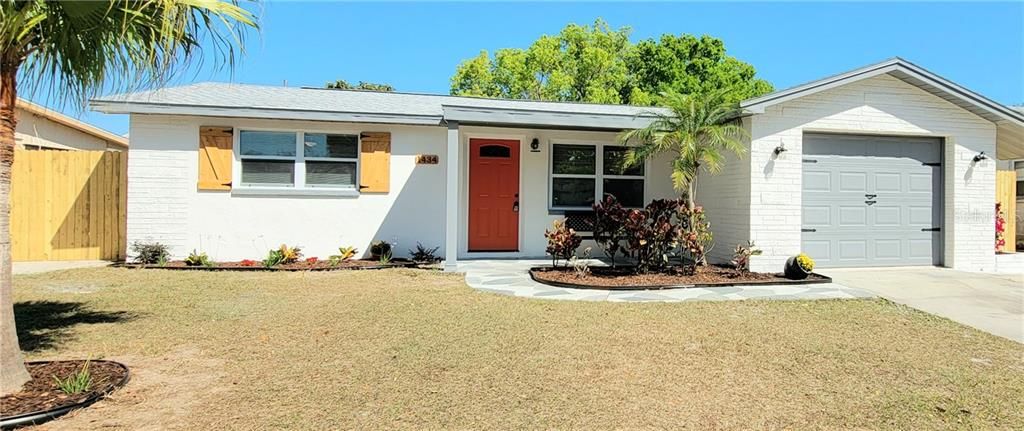 Recently Sold: $209,900 (3 beds, 2 baths, 1184 Square Feet)