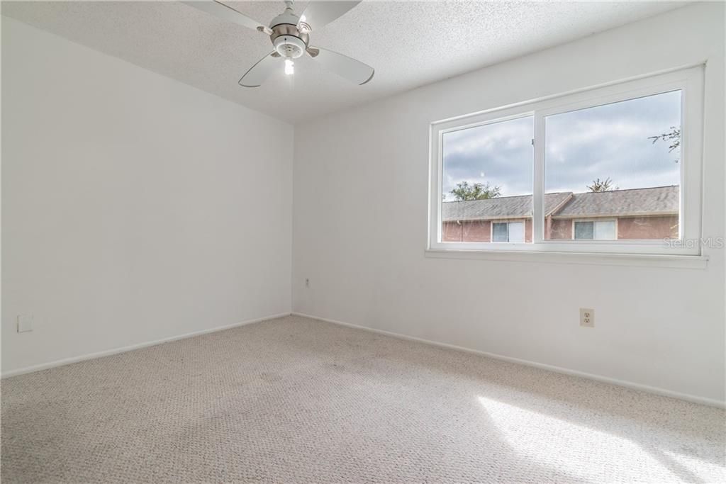 Recently Sold: $120,000 (2 beds, 1 baths, 990 Square Feet)