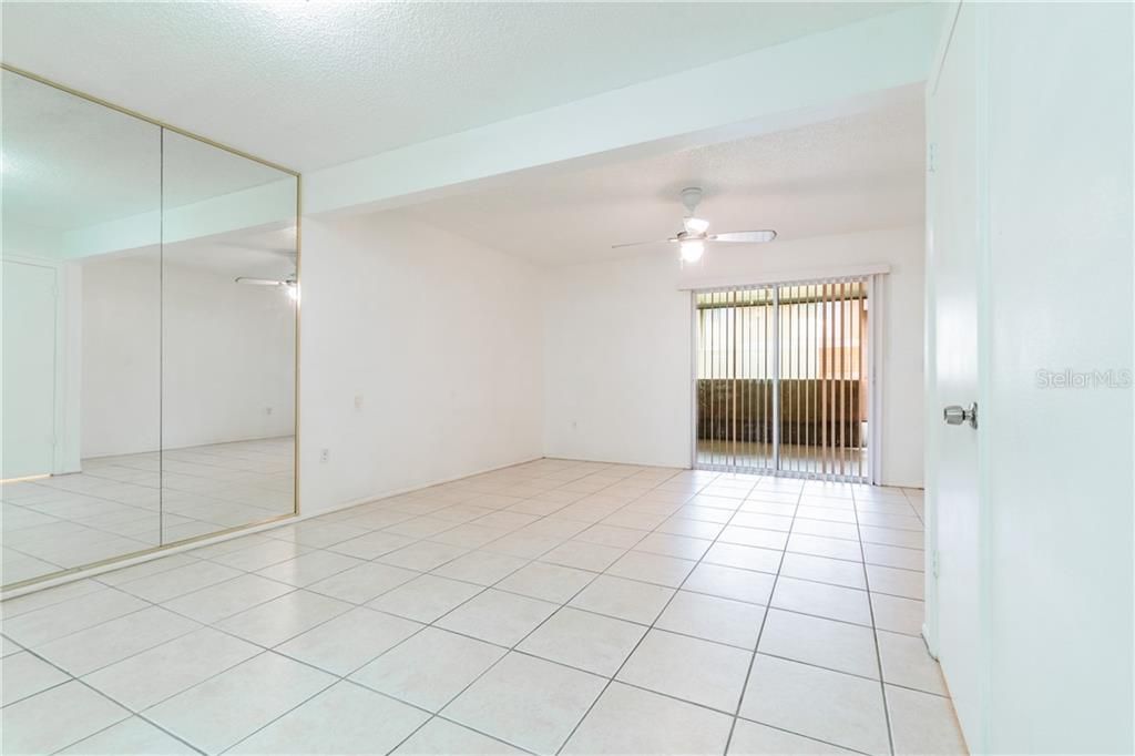 Recently Sold: $120,000 (2 beds, 1 baths, 990 Square Feet)