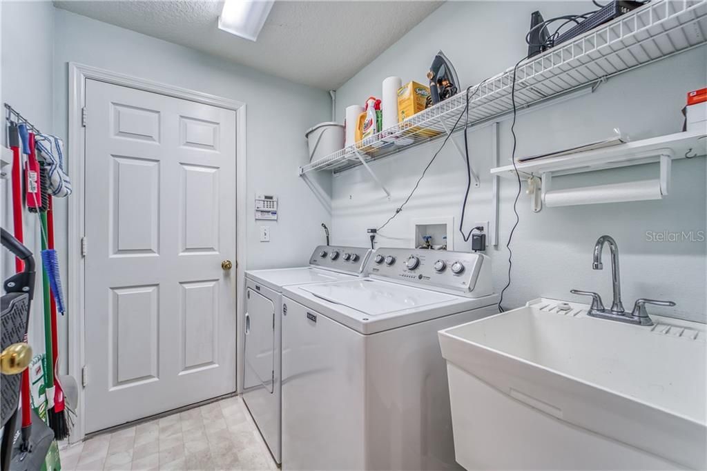 Recently Sold: $365,000 (3 beds, 2 baths, 1601 Square Feet)