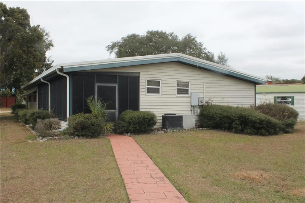 Side Yard/Entrance