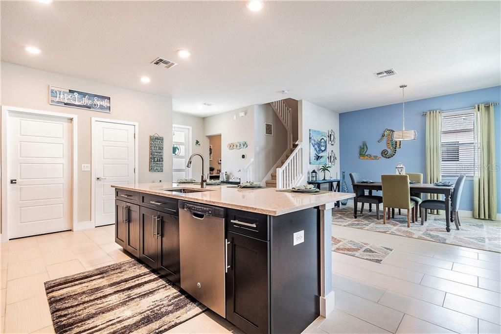 Recently Sold: $364,900 (3 beds, 3 baths, 2429 Square Feet)