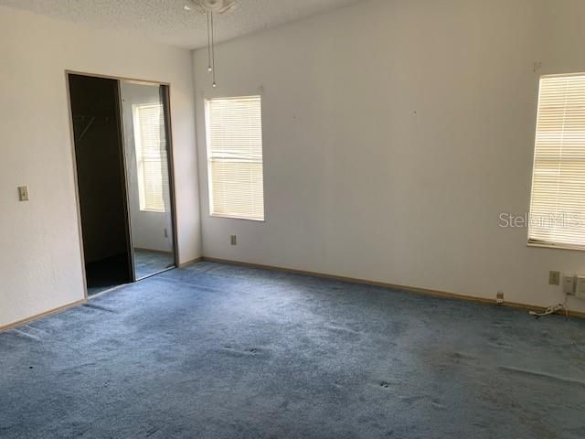 Recently Sold: $79,900 (2 beds, 2 baths, 1326 Square Feet)