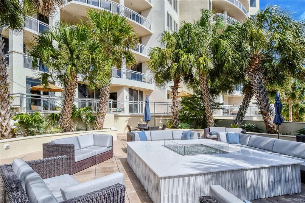 Recently Sold: $1,497,500 (1 beds, 2 baths, 2197 Square Feet)