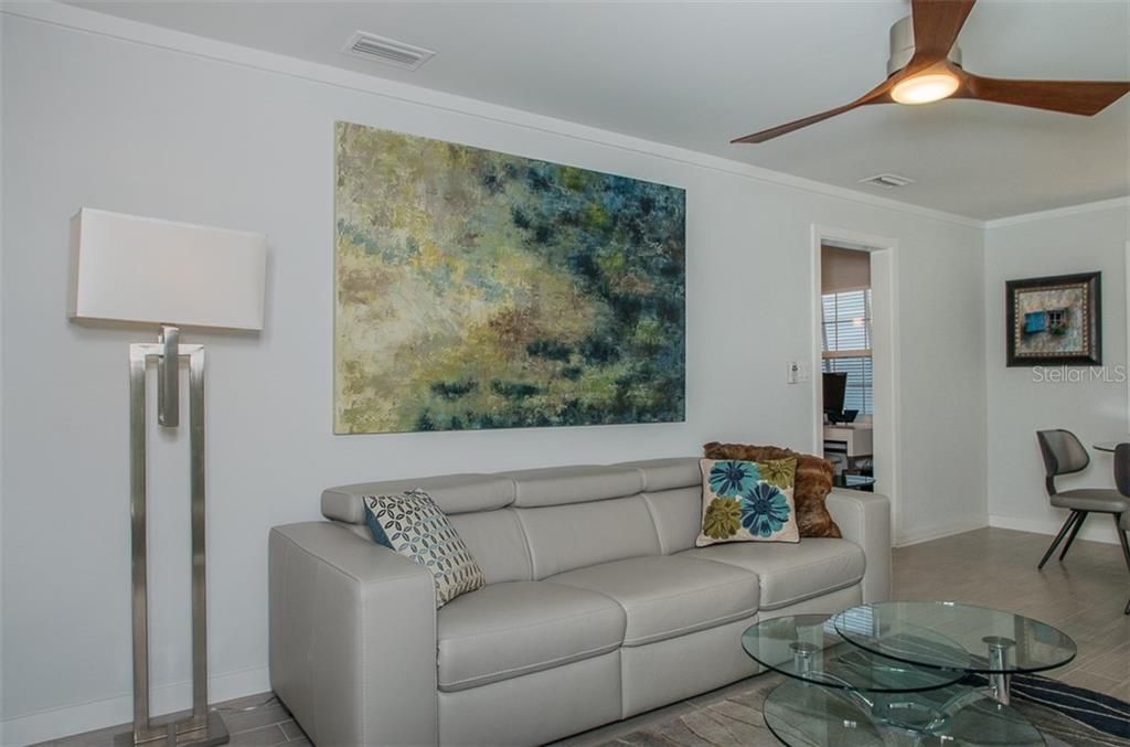 Recently Sold: $525,000 (2 beds, 1 baths, 846 Square Feet)
