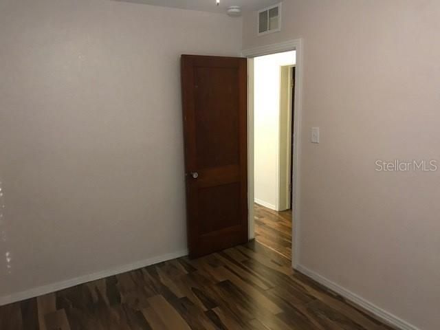 Recently Rented: $975 (3 beds, 1 baths, 898 Square Feet)