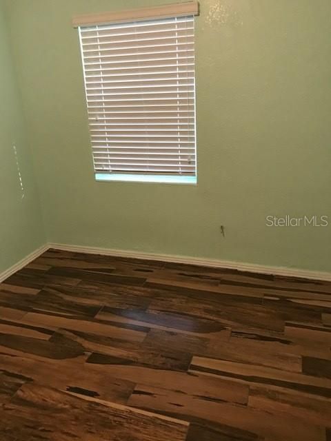 Recently Rented: $975 (3 beds, 1 baths, 898 Square Feet)