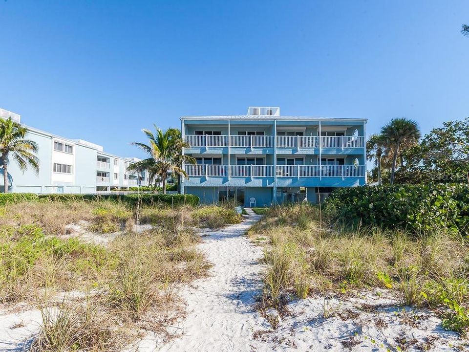 Recently Sold: $981,000 (2 beds, 2 baths, 1212 Square Feet)