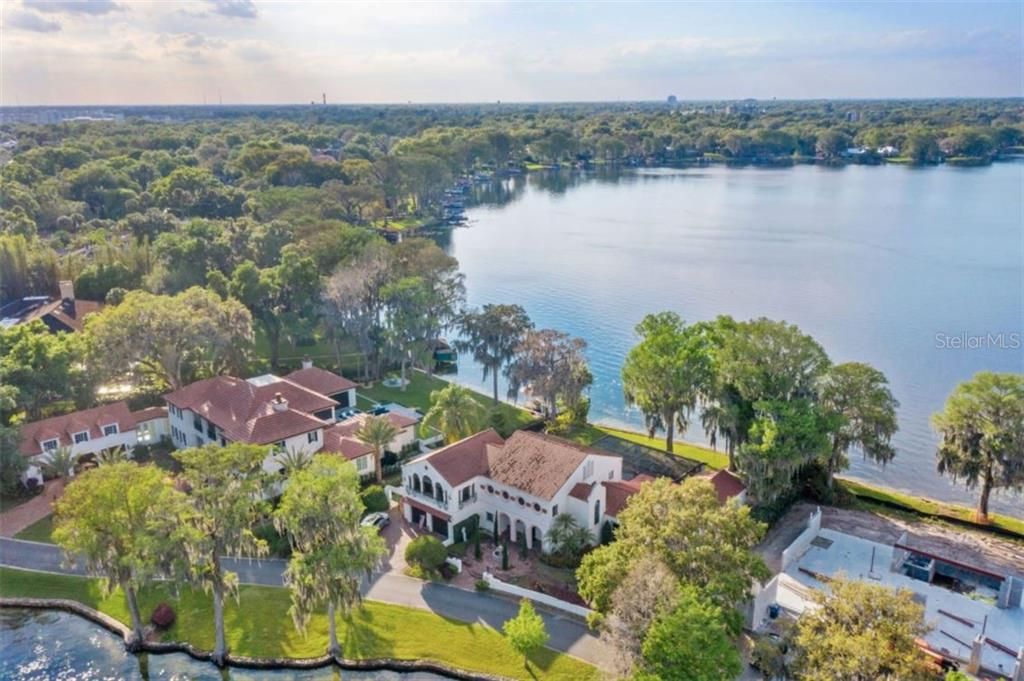 Recently Sold: $4,500,000 (4 beds, 3 baths, 4907 Square Feet)