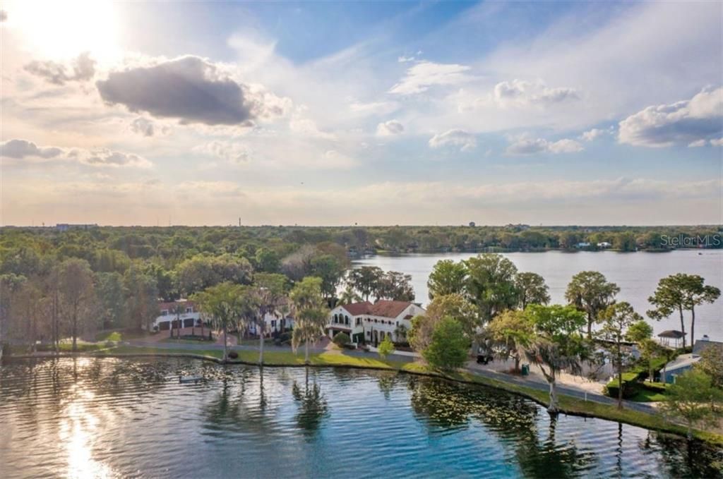 Recently Sold: $4,500,000 (4 beds, 3 baths, 4907 Square Feet)