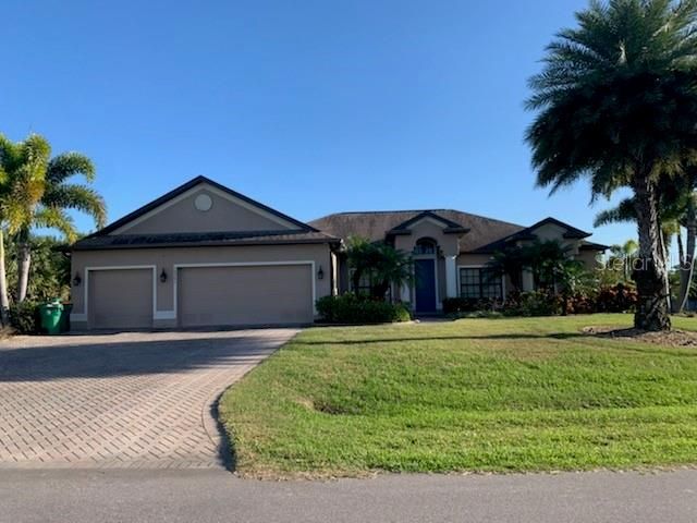 Recently Sold: $419,900 (4 beds, 2 baths, 2400 Square Feet)