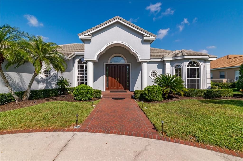 Recently Sold: $1,100,000 (3 beds, 3 baths, 3035 Square Feet)