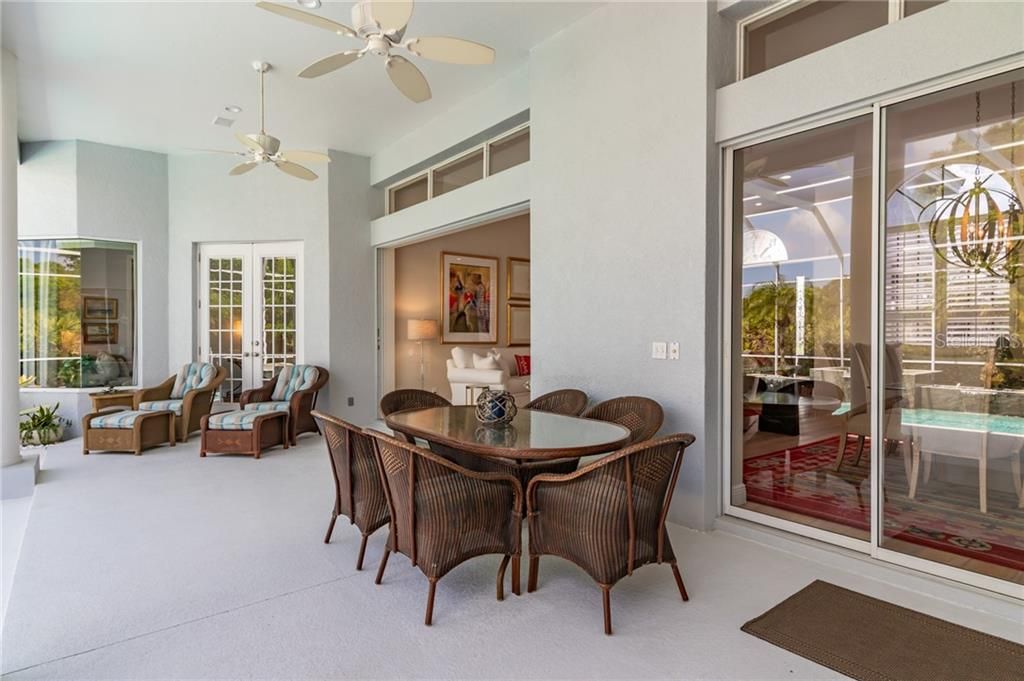 Recently Sold: $1,100,000 (3 beds, 3 baths, 3035 Square Feet)