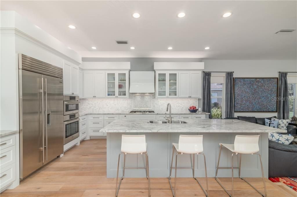 Recently Sold: $1,100,000 (3 beds, 3 baths, 3035 Square Feet)