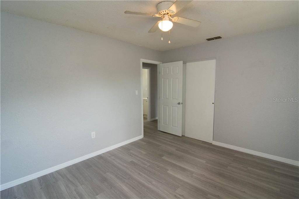 Recently Sold: $204,000 (3 beds, 1 baths, 936 Square Feet)