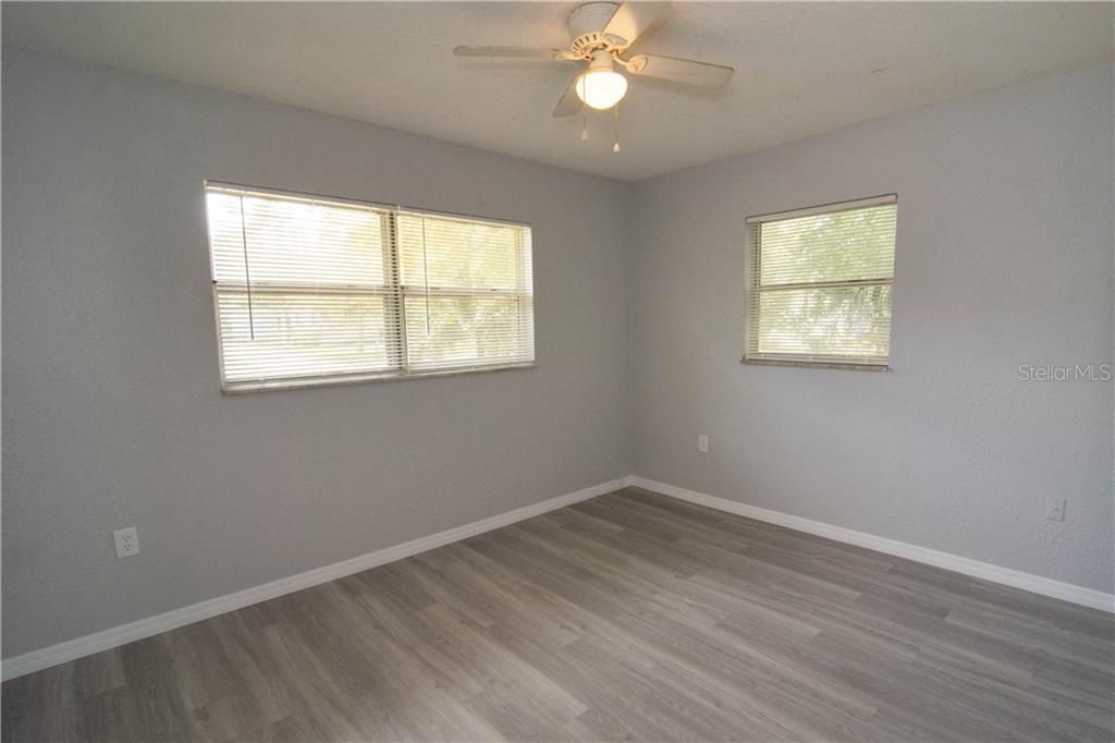 Recently Sold: $204,000 (3 beds, 1 baths, 936 Square Feet)