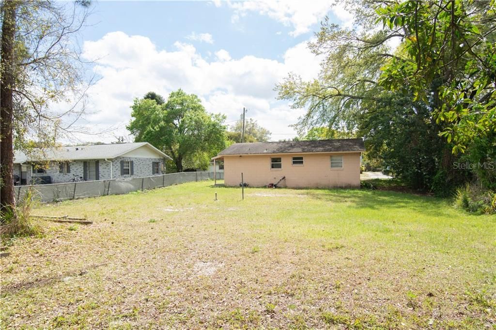 Recently Sold: $204,000 (3 beds, 1 baths, 936 Square Feet)