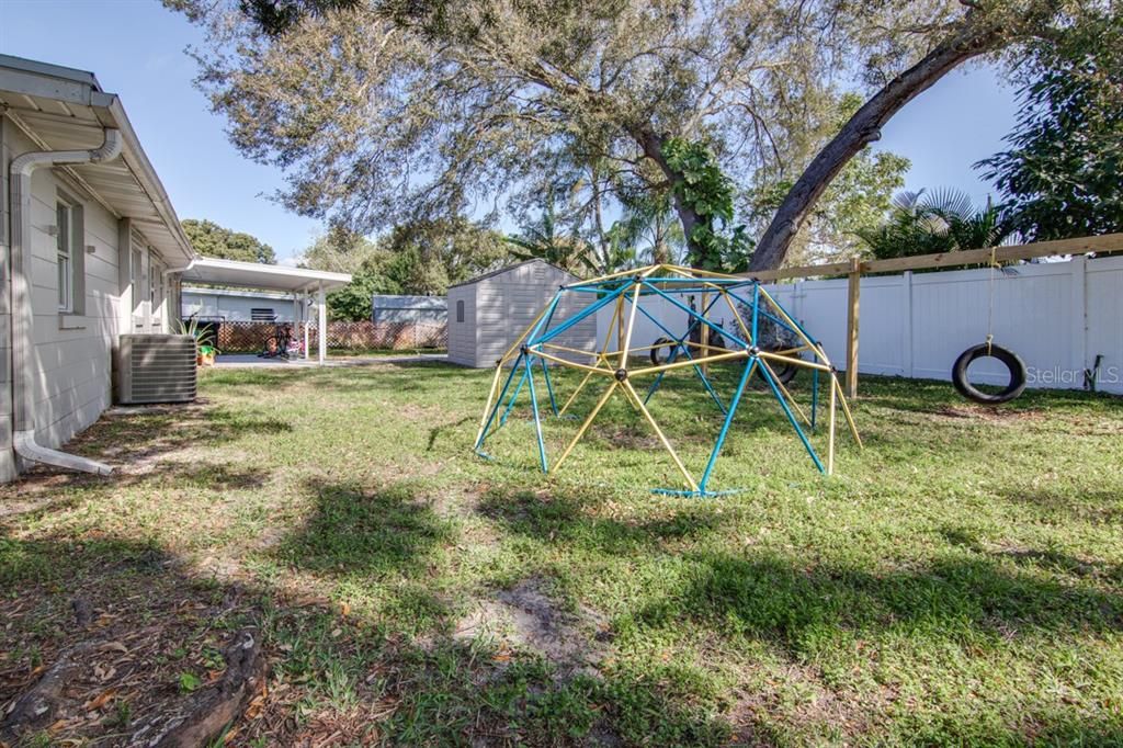 Recently Sold: $178,000 (3 beds, 2 baths, 1264 Square Feet)