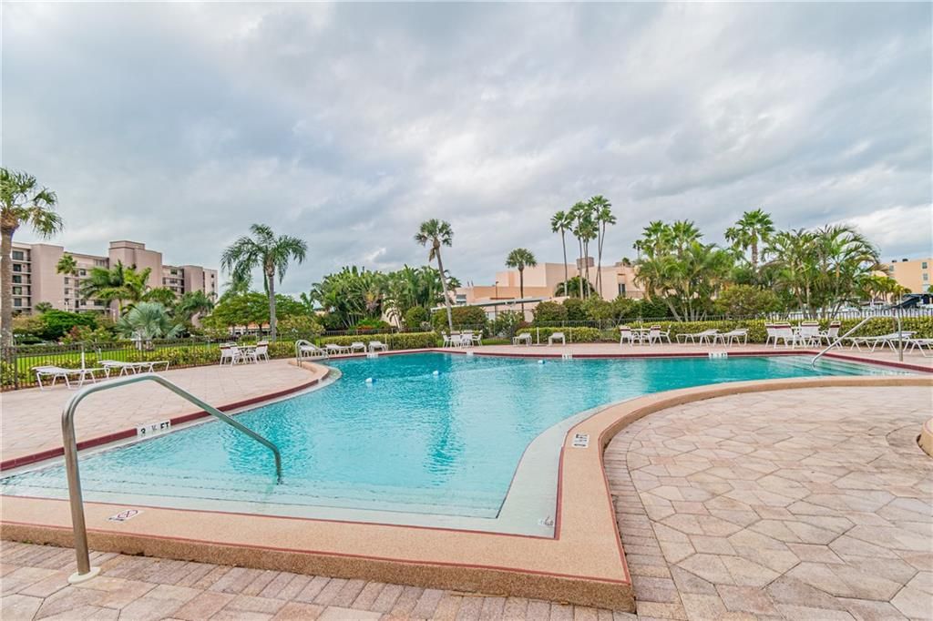 Recently Sold: $749,988 (3 beds, 3 baths, 2435 Square Feet)